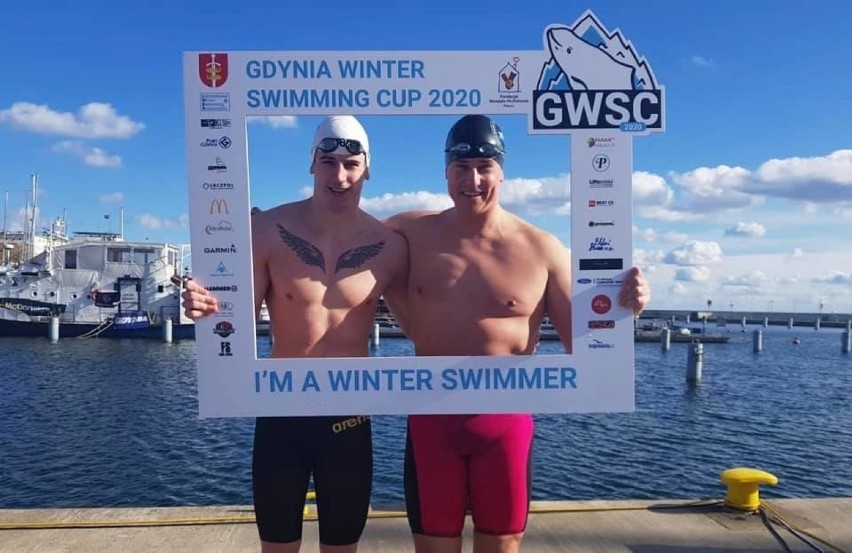 Gdynia Winter Swimming Cup 2020. Uczestników nie wystraszyła lodowata woda o temperaturze 4 stopni Celsjusza. Były za to gorące emocje
