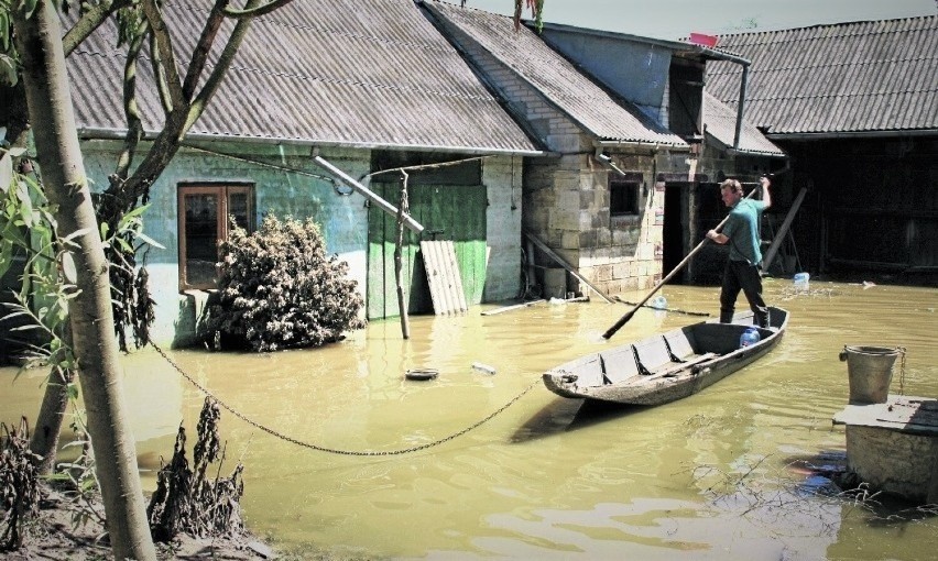 Wielka woda na Lubelszczyźnie. Powódź w 2010 roku wstrząsnęła mieszkańcami regionu. Archiwalne zdjęcia [CZĘŚĆ II]