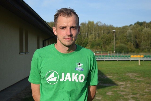 28-letni M.Efir w Legii Warszawa był w sumie przez prawie sześć lat. Przez ten czas zagrał trzy mecze. Został nawet mistrzem Polski. Dla Ruchu Chorzów rozegrał 52 spotkania. Strzelił 4 gole