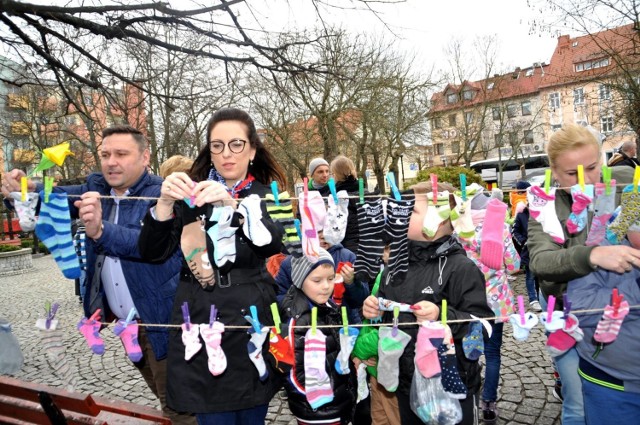 Kolorowe skarpetki wieszał też burmistrz i jego zastępczyni