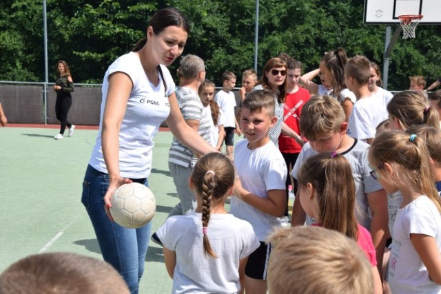 Gm. Nowy Dwór Gdański. Reprezentantka Polski, Joanna Kozłowska z wizytą w Szkole Podstawowej w Lubieszewie