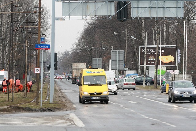 Od kilku lat planowana jest przebudowa ulicy Aleksandrowskiej na odcinku od Szczecińskiej do granic Łodzi.