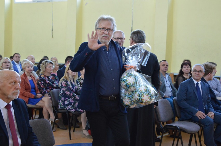 Miastko/Bytów. Powiatowe obchody Dnia Edukacji Narodowej z otwarciem hali sportowej przy ZSOiT w Miastku (FOTO+VIDEO)