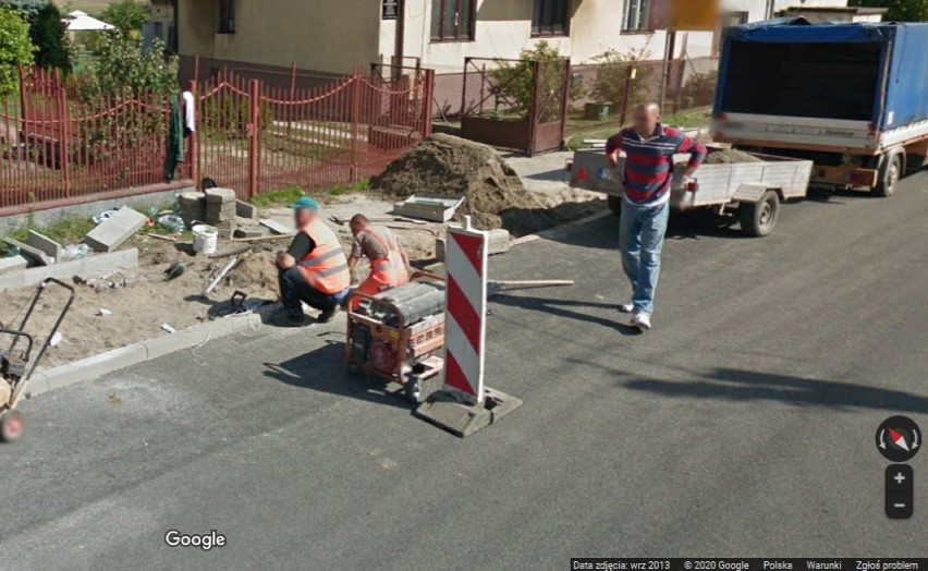 Mieszkańcy Kamieńska na Google Street View. Kto wpadł w oko...