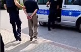 Podejrzany o pedofilię 69-latek zatrzymany w centrum Tarnowa. Myślał, że umówił się tam z 12-latką, wpadł w sidła łowców pedofili