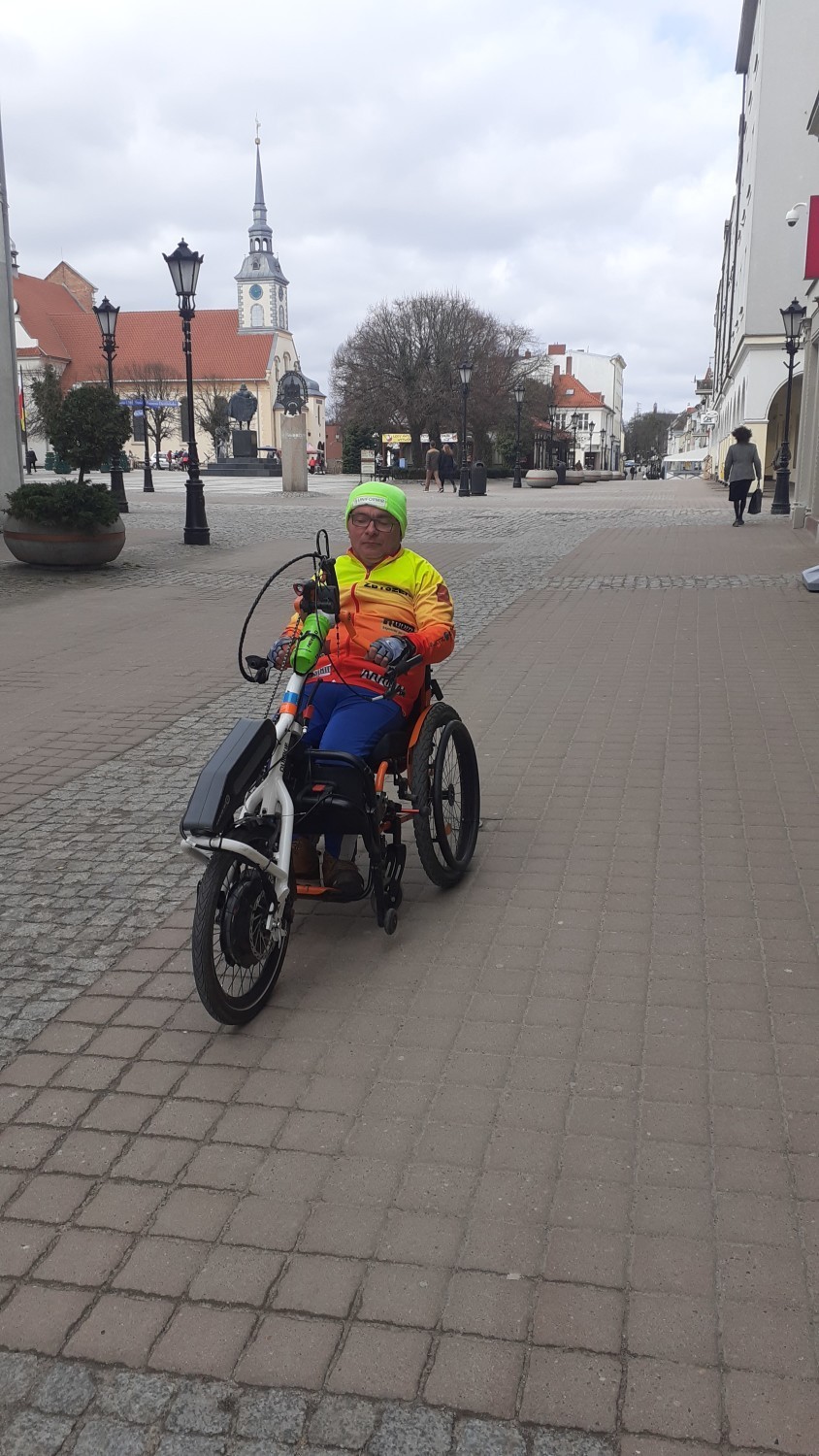 Niepełnosprawny Zbigniew Stefaniak z Wejherowa wystartował w wirtualnym biegu New York Road Runners 