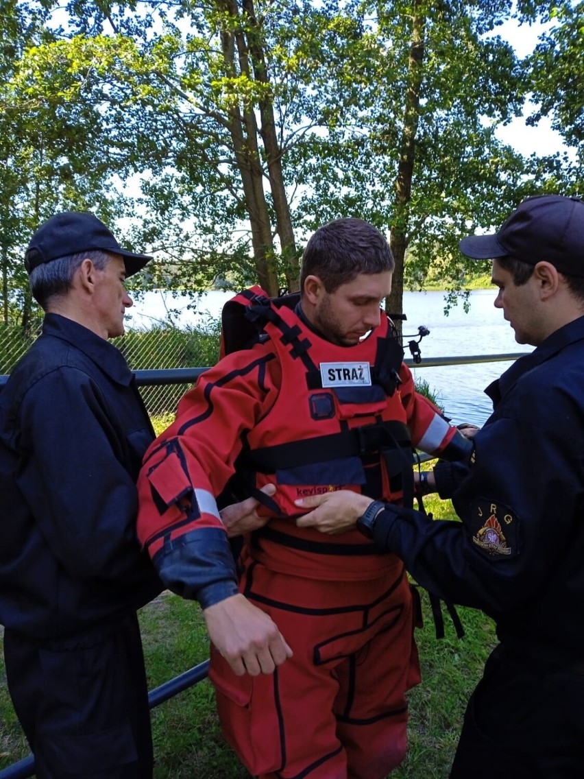Strażacy z OSP Sadłowo ćwiczyli nad wodą. Tak wyglądały zajęcia w Urszulewie [zobacz zdjęcia]