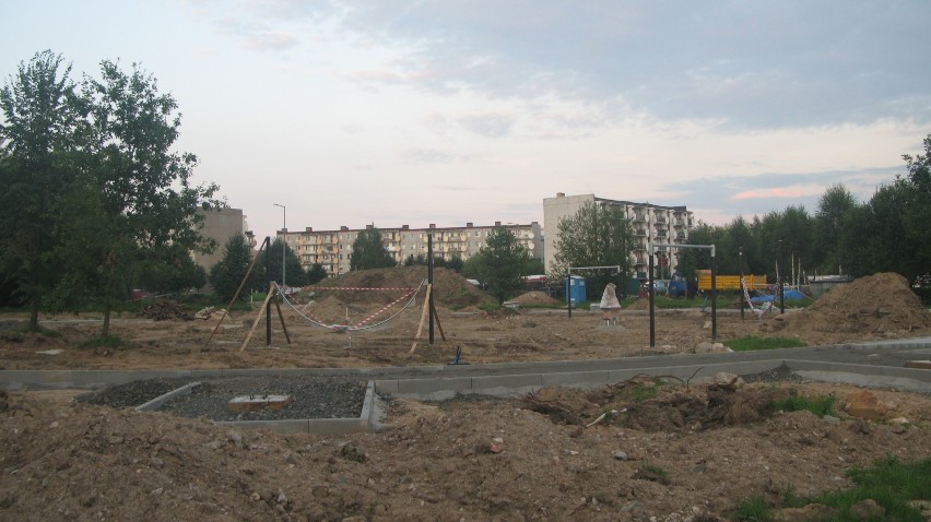 Centrum rekreacyjno- wypoczynkowe pomiędzy ul. Wiłkomirskiego i Sygietyńskiego na Zabobrzu III