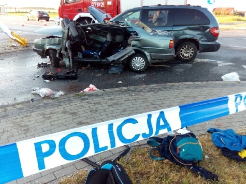 Wypadek w Garczegorzu. Pasażerka poważnie ranna ZDJĘCIA,WIDEO