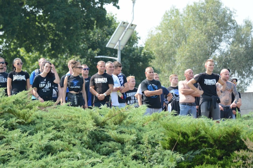 Kibice na meczu Naprzód Jabłonowo Pomorskie - SP Zawisza Bydgoszcz