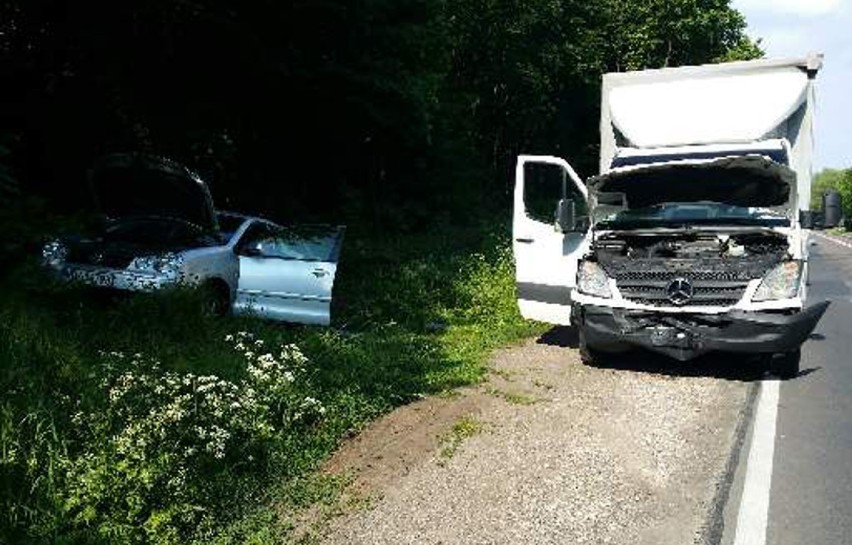 Wypadek w Małkach. 24-latek w szpitalu