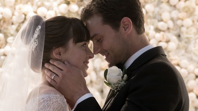 W rolach głównych: Dakota Johnson (Anastasia Steele) i Jamie Dornan (Christian Grey).