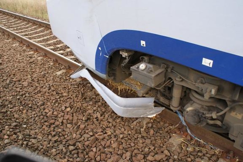Pociąg uderzył w belę słomy na torach pood Sieradzem