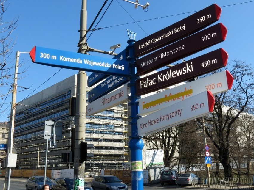 Wrocław: Znaki na Podwalu wprowadzają w błąd (ZDJĘCIA)