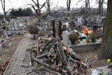 Huragan w Pszczynie: Zniszczone nagrobki na cmentarzu Wszystkich Świętych [FOTO]