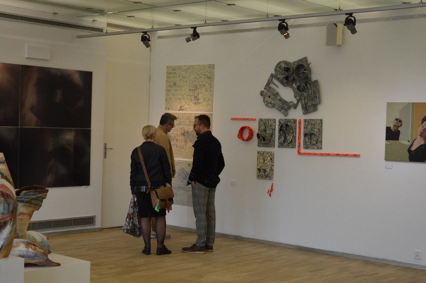 60 lat Plastyczniaka w Opolu. Wystawa w Galerii Sztuki Współczesnej