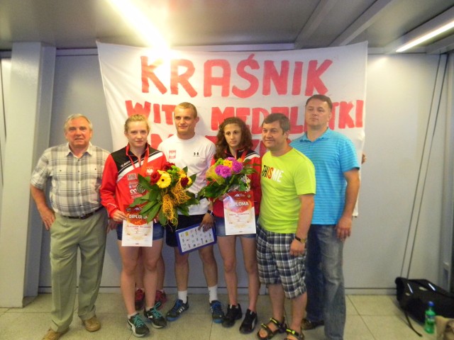 Aleksandra Wólczyńska i Marta Szynkowska - reprezentantki LUKS Suples Kraśnik - wywalczyły medale na mistrzostwach Europy kadetów w Czarnogórze. To ogromny sukces zapaśniczek z Kraśnika.