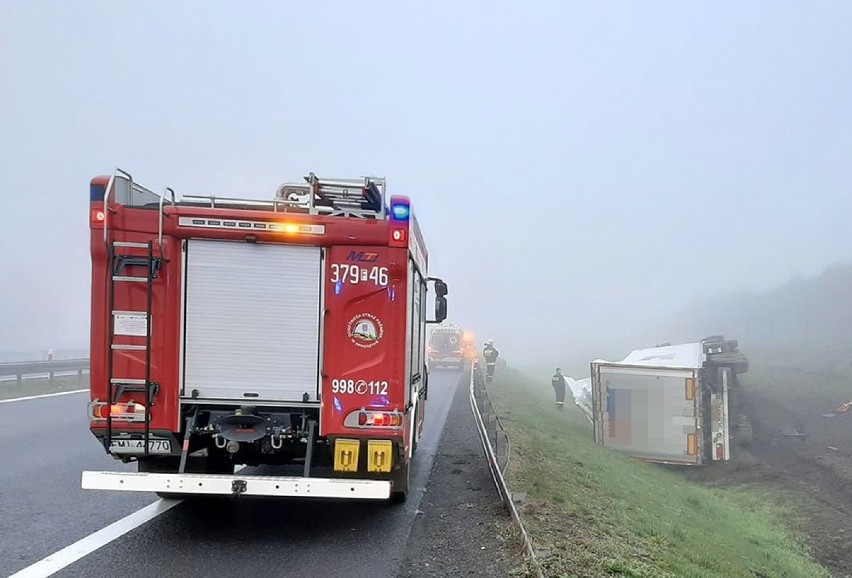 Strażacy z OSP Skwierzyna wyciągali kierowcę z kabiny