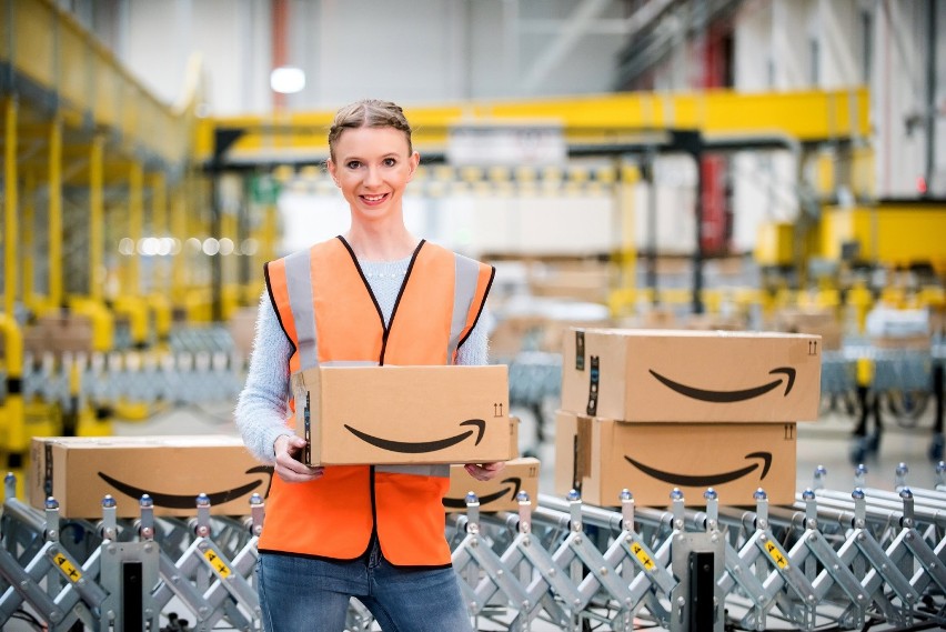 Amazon otwiera nowe centrum logistyczne w Okmianach