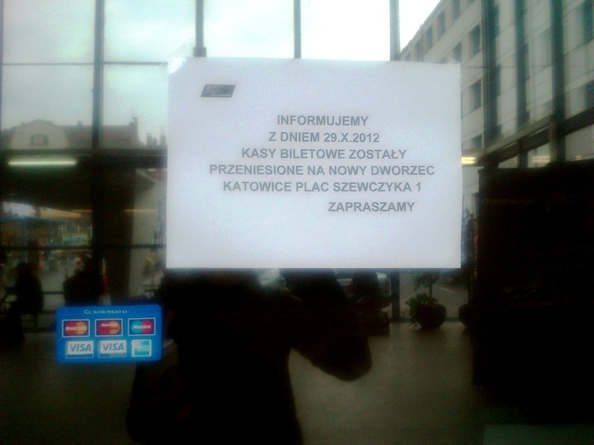 Intercity zamknęło kasy na dworcu od strony pl. Andrzeja oraz w kontenerach
