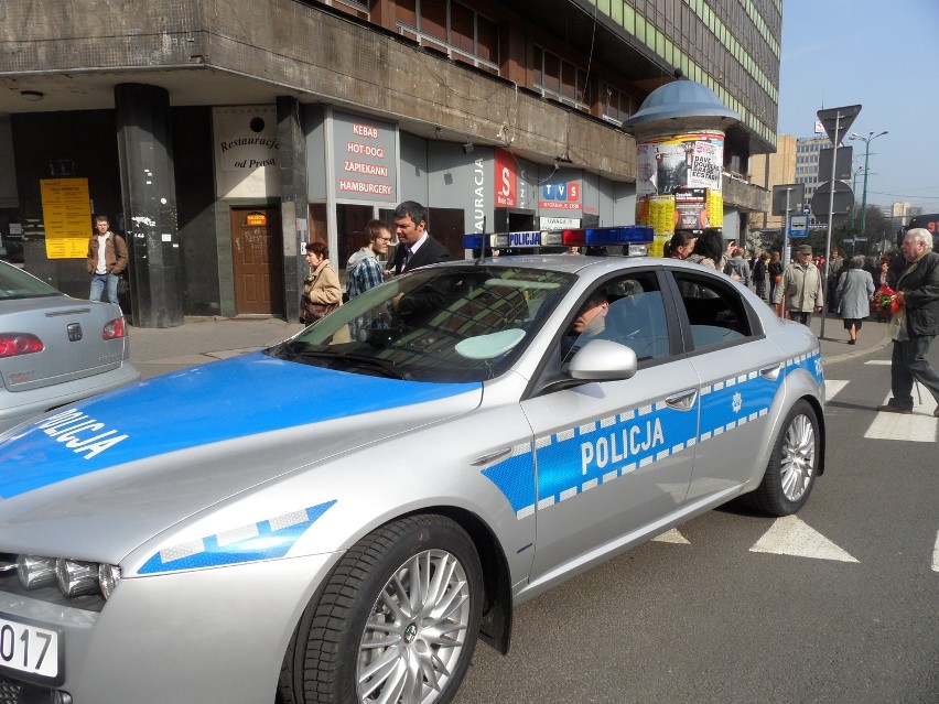 Nowoczesna policyjna alfa już patroluje drogi w Katowicach [WIDEO + ZDJĘCIA]