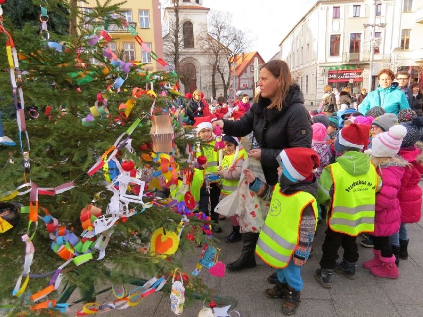 Mikołajki na Dużym Rynku w Brodnicy [zdjęcia]