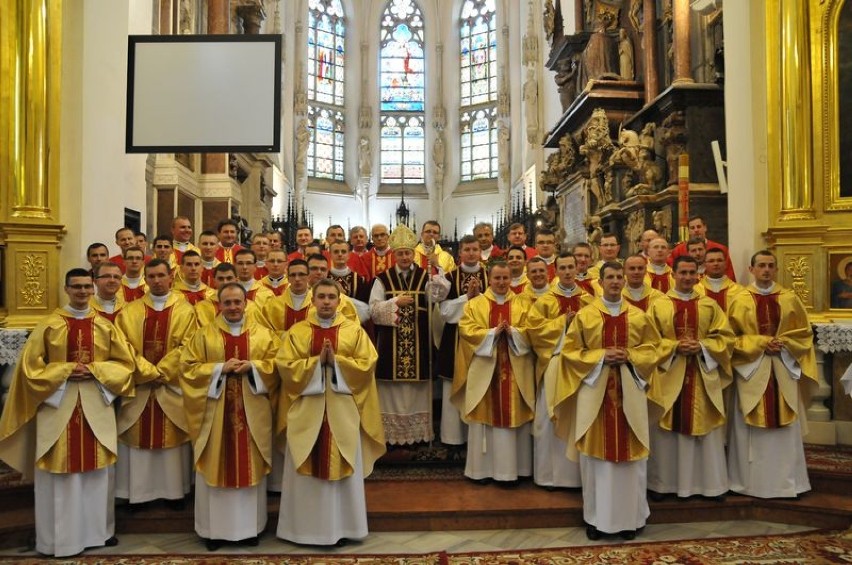 Święcenia kapłańskie w Tarnowie. Diecezja tarnowska ma 31 nowych kapłanów [ZDJĘCIA]
