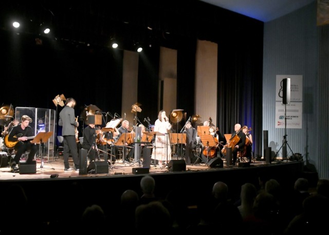 Radomska Orkiestra Kameralna zaprosiła na koncert "Tribute to Sting". 
