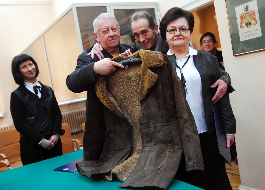 Kożuch żołnierza wyklętego trafił do muzeum w Tomaszowie