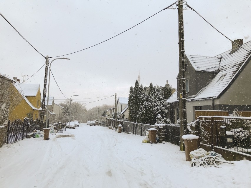 Nadeszła zima i od razu trudne warunki na drogach! Podsumowanie wypadków w Słupsku i regionie