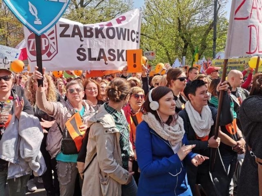 Lubuscy nauczyciele pojechali do Warszawy, by protestować...