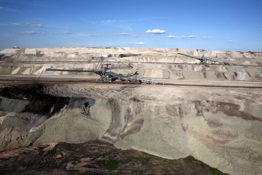 Ekipa filmowa z Francji filmowała z drona kopalnię i elektrownię Bełchatów. Interweniowała policja