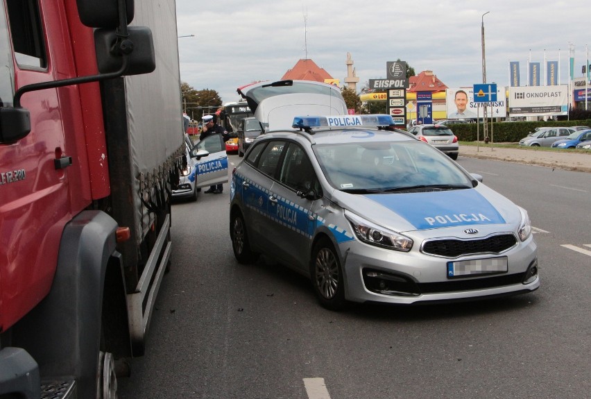 Na ul. Chełmińskiej w Grudziądzu doszło do kolizji trzech...