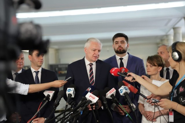 Gowin poinformował, że głównymi liderami tego projektu są wiceprezes Porozumienia Jadwiga Emilewicz, wiceminister przedsiębiorczości i technologii Marcin Ociepa oraz prezydent Chełma Jakub Banaszek