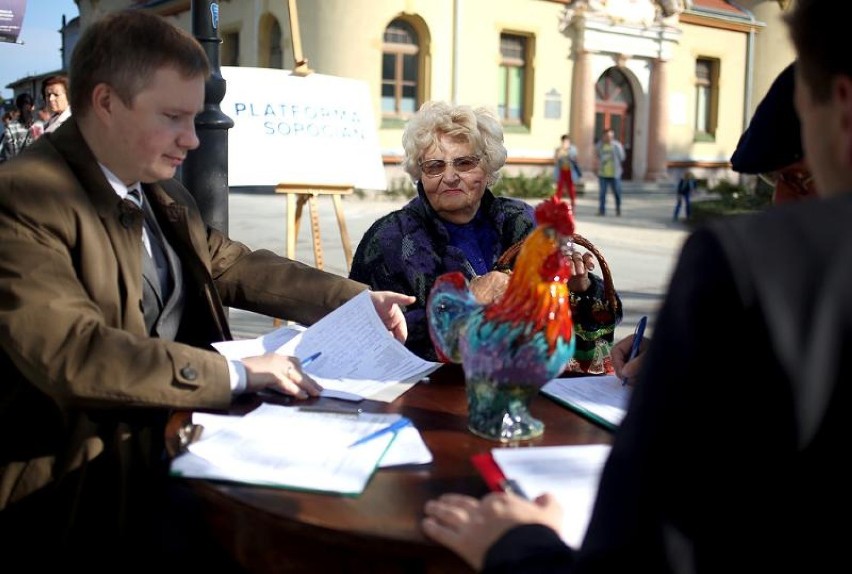 Wybory samorządowe 2014 w Sopocie - zbieranie podpisów przez...