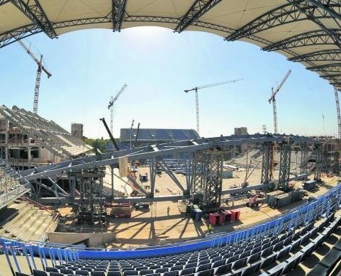 Prace nad modernizacją stadionu, mimo problemów, zostaną ukończone w 2010 roku