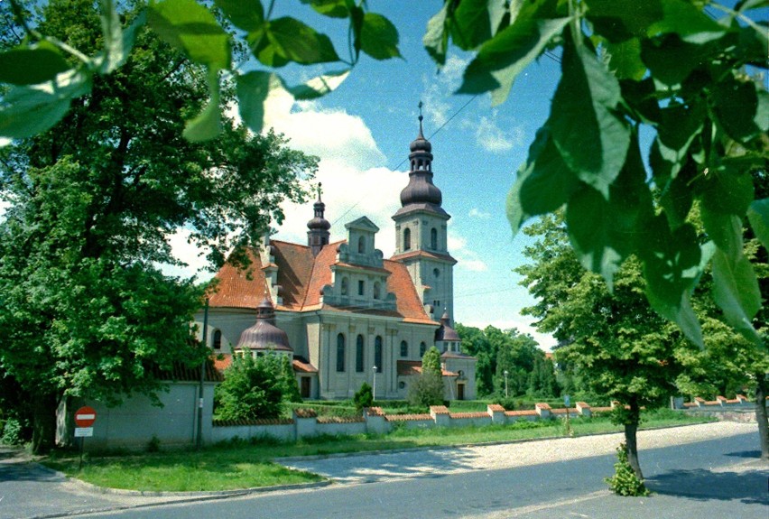 Rawicz i Kobylin na zdjęciach sprzed ponad piętnastu lat. Zobaczcie, jak wiele się zmieniło w Rawiczu i okolicach [ZDJĘCIA] 