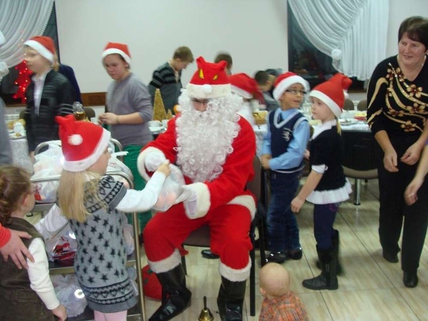 Święty Mikołaj odwiedził mieszkańców Skrzypni