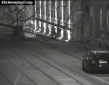 Monitoring w Poznaniu - Wandale zatrzymani. Jeden skakał po samochodach. Drugi filmował