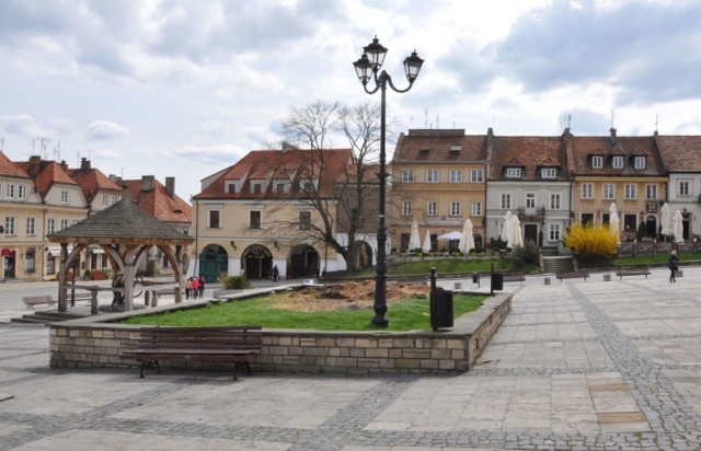 Zdaniem mieszkańców, Rynek wygląda teraz smutno.