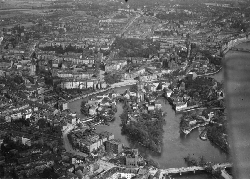 Wrocław około 1920 roku. Widoczne na zdjęciach wyspy to...