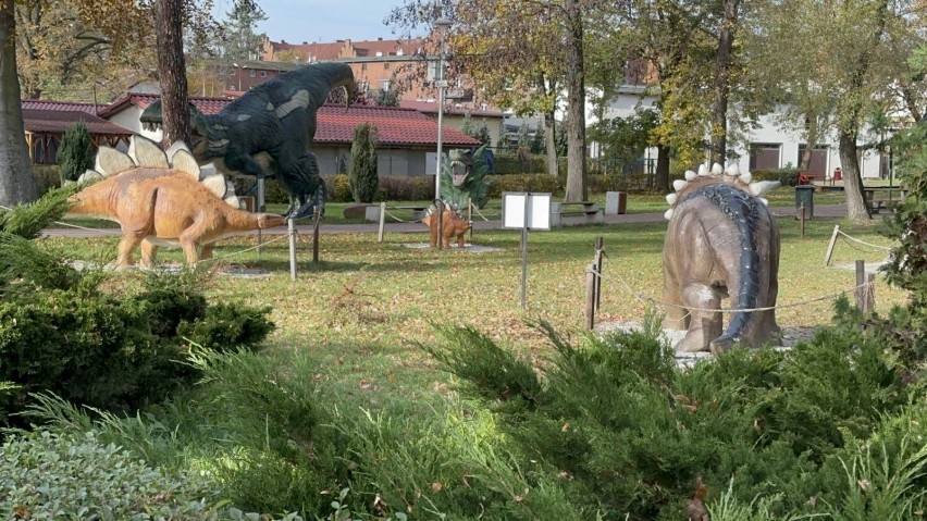 Park dinozaurów w Szprotawie. Starsze eksponaty