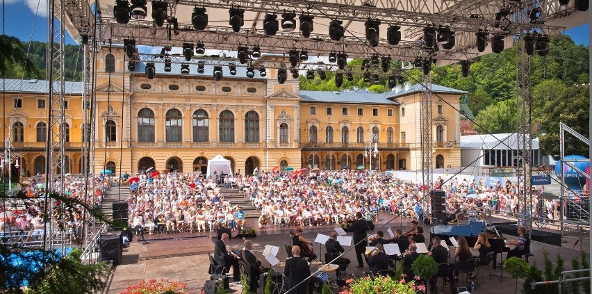 Przez osiem festiwalowych dni Krynica stanie się śpiewającym...