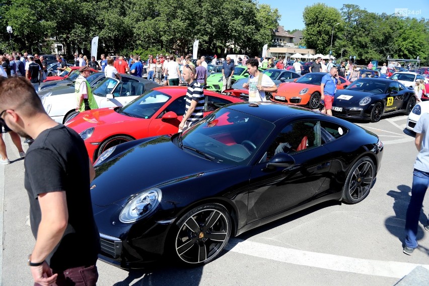 Porsche Parade 2018. Porsche świętuje 70. urodziny swojego pierwszego sportowego samochodu [WIDEO, ZDJĘCIA]