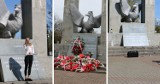 Pomnik na Placu 3 Maja w Aleksandrowie Kujawskim idzie do poprawki. "Gapa" nie przynosi dumy
