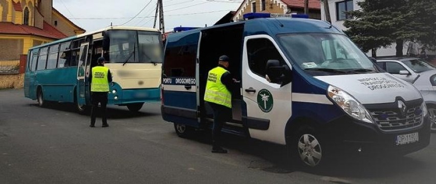 Kontrole autobusów na Opolszczyźnie.