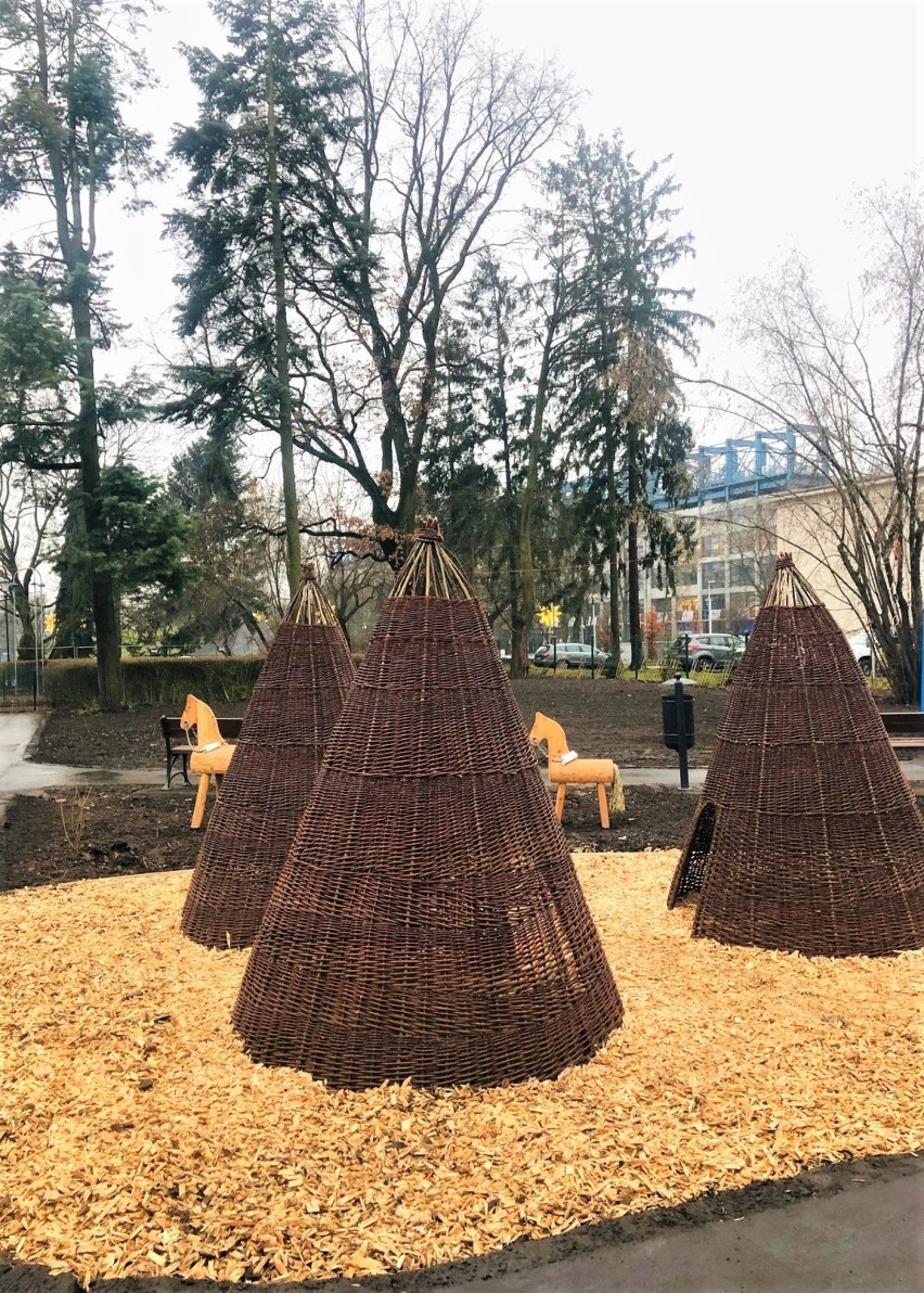 Kraków. W parku Jordana powstał nowy plac zabaw, dobry do pościgów i chowanego [ZDJĘCIA]