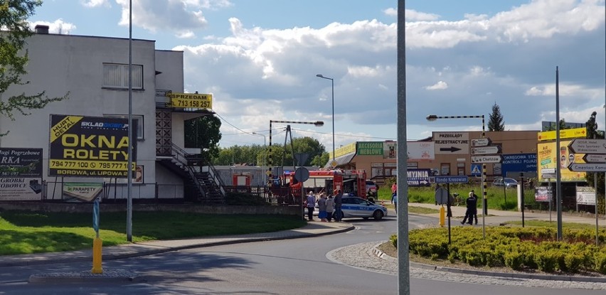 Pożar poddasza w budynku wielorodzinnym przy Trzebnickiej w Twardogórze [ZDJĘCIA, FILMY]