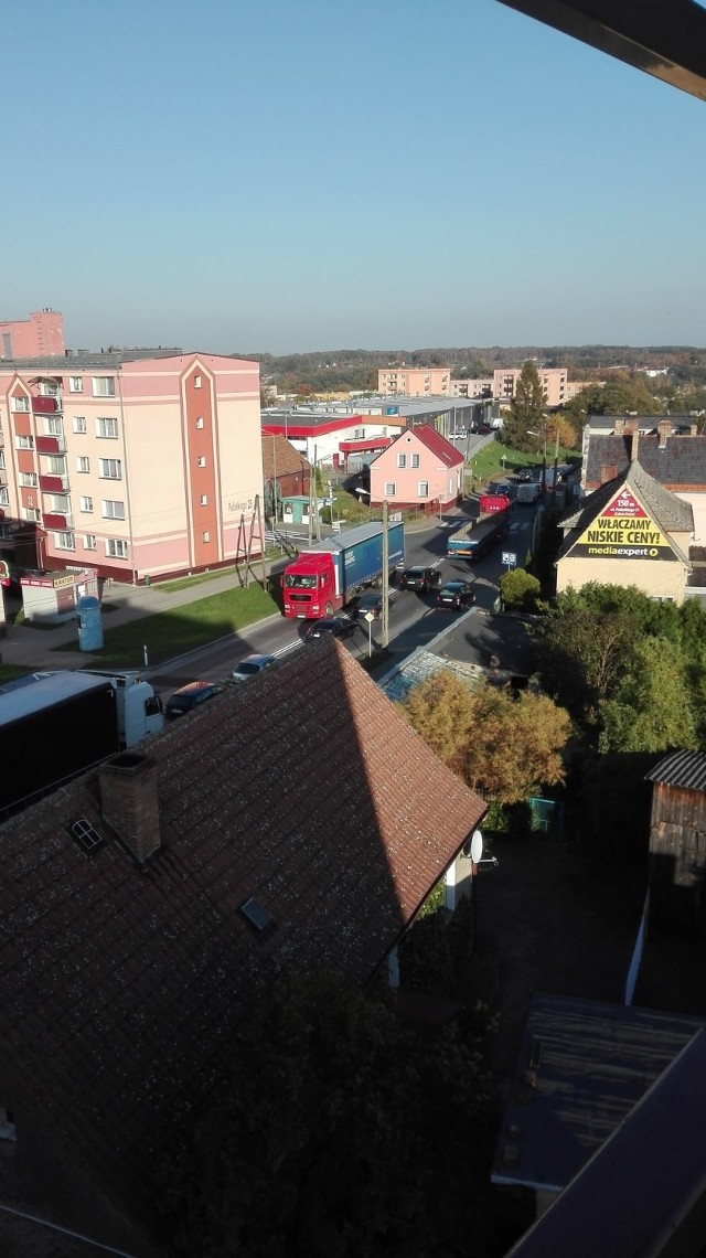 Zakorkowane Krosno Odrzańskie. Ulica Poznańska widoczna z jednego z mieszkań.