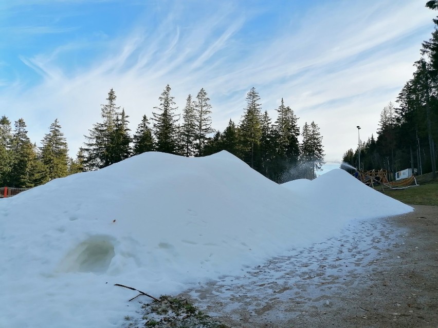 Fabryka śniegu w Karpaczu. Trwają przygotowania do sezonu narciarskiego
